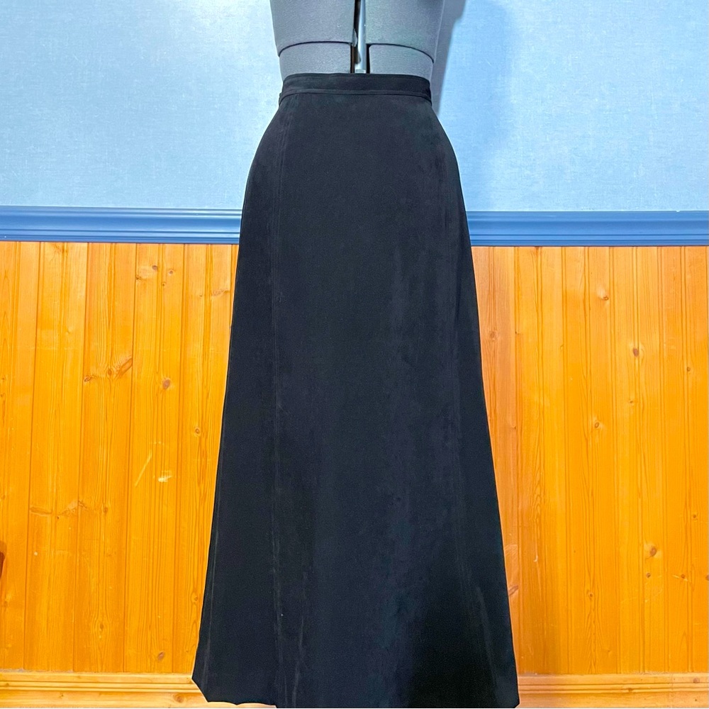 EUC - Talbots full length faux suede skirt size 12